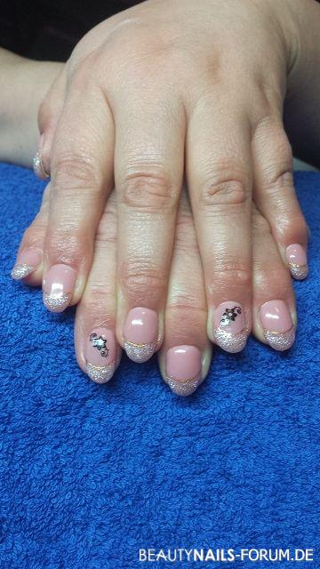 Frenchnägel in Silber mit Rosa Cover Gel