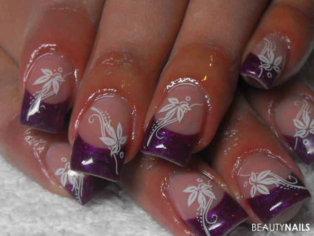 Frensh Nails in Violet