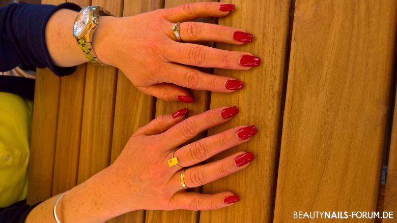 Fullcover rot - ganz klassisches Nageldesign Gelnägel rot - Dieses Mal sind meine Nägel etwas länger als sonst.....gefallen Nailart