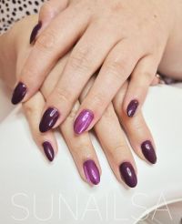 Gelnägel mit Fullcover in Wild Berry mit Chrom Gelnägel