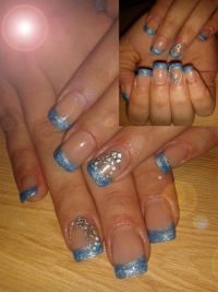 gelnägel mit stickern und strass Gelnägel