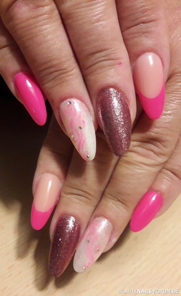 Glitter/Fullcover/French Nails Gelnägel pink - Meine eigenen selbst gemacht. Alle Materialien aus Lynis Nail Nailart
