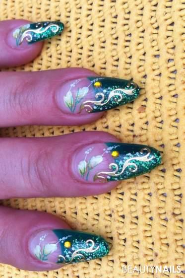 Grüne Nägel Gelnägel - Gel und Malerei Nailart