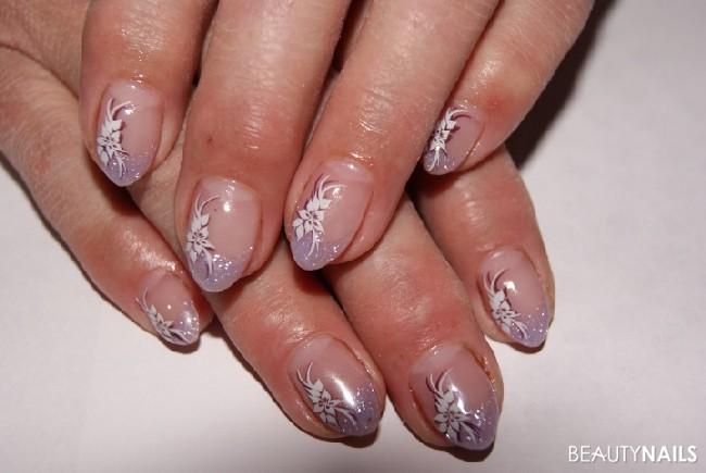 Ice Flieder Gelnägel - French ICE Violet von Nails Depot, Doppelstamping in lila und Nailart