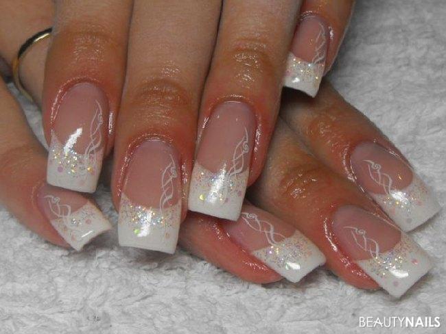 Neumodellage Gelnägel - Neumodellage verlängerung mit Schablone,,ich weiss die Seitenlinien Nailart