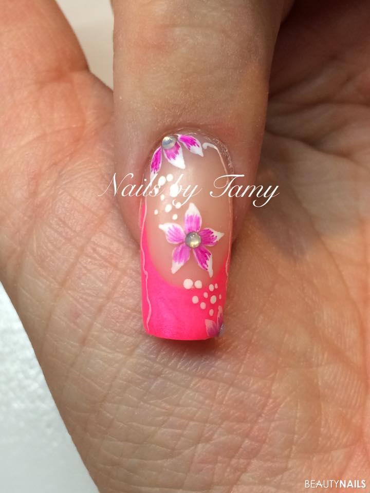 Newstyle matt mit Blümchen Gelnägel - Newstyle Matt, French Frozen Cyclam von Tailored Nails, Blümchen Nailart