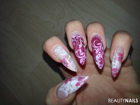 pink stiletto Gelnägel - Pink weiße stiletto nails mit Floral Muster Nailart