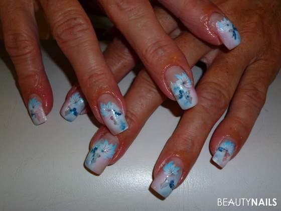 Rosa/baby Blue Gelnägel - Airbrush Nailart