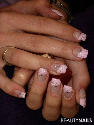 rosa frensch silber streifen lila Steine Gelnägel - Die ersten versuche meiner Freundin Nailart