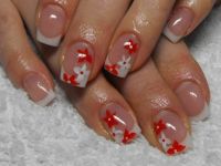 Rot / weiss Blumen Nageldesign Gelnägel