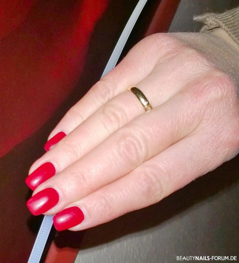 Roter Nagellack von Dior Gelnägel - Naturnägel mit Gel verstärkt Nailart
