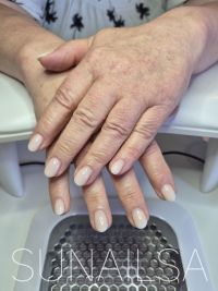 Sanfter Babyboomer Gelnägel