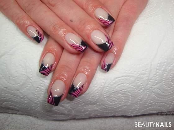 Schwarz-Pink Design mit Zebra Muster Gelnägel -  Nailart