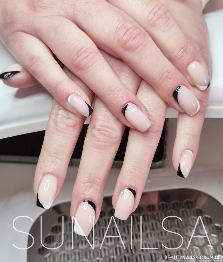 Schwarz weiß Gelnägel schwarz weiss nude - Schwarz weiß Design Nailart