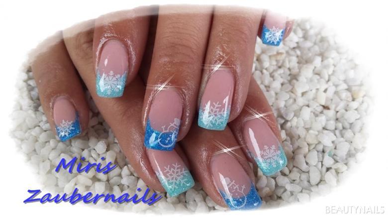 sdunkel/hellblau mit stempel Gelnägel - alles jolifin Nailart