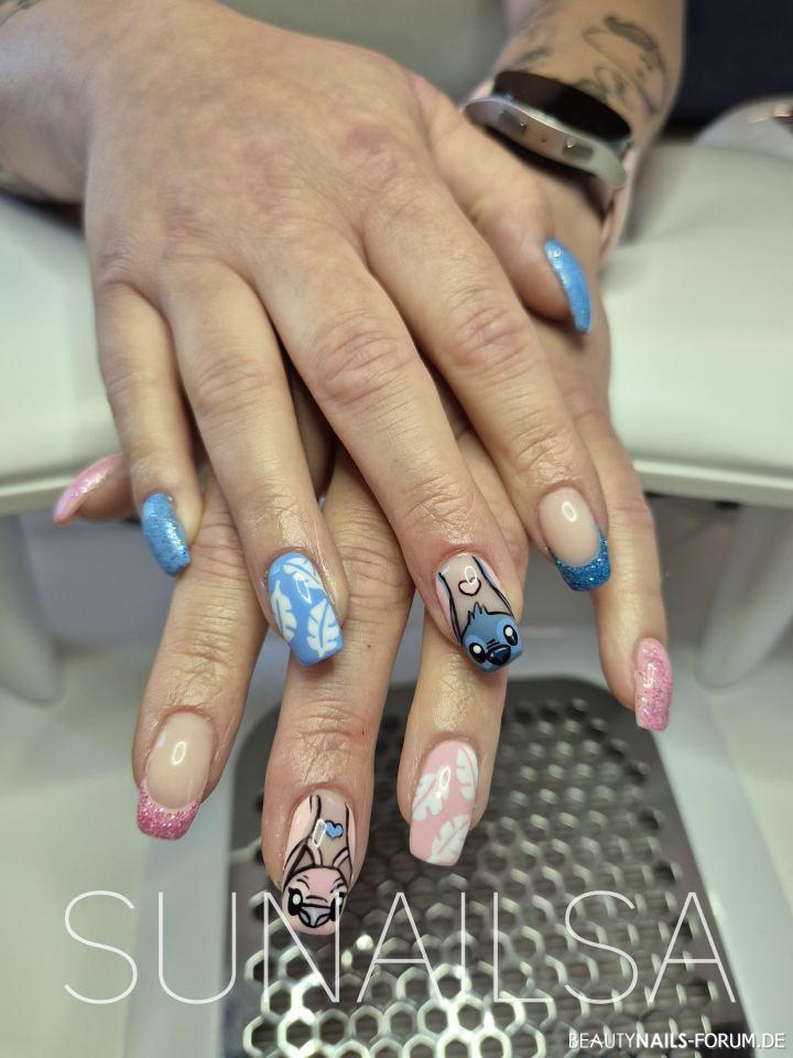 Stitch Nägel Gelnägel rosa lila blau weiss nude - Stitch und Angel Nailart