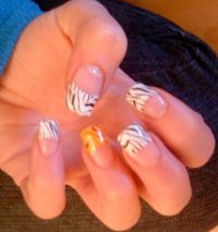 Tiger Stamping .... 2 Finger neon orange mit tiger Gelnägel