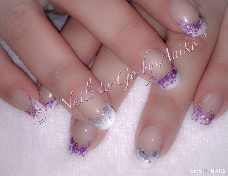 White-French mit Crystal-Purple Gelnägel - Gel-Naturnagelverstärkung & Crystal-Silver-Glitter Nailart