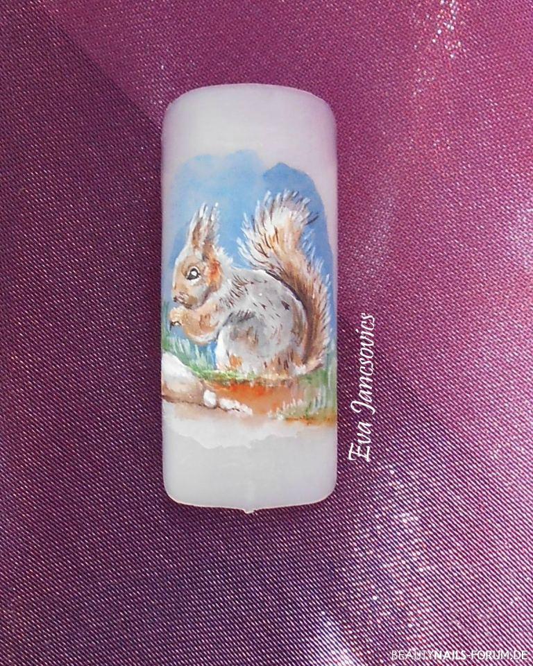 Eichhörnchen Pinselmalerei Herbst-Nägel - Eichhörnchen mit Acrylfarben gemalt Nailart