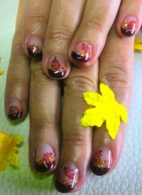 Herbstblätter gestempelt Herbst-Nägel