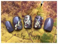 Herbstnägel in taupe mit kleiner Zweig-Malerei Herbst-Nägel