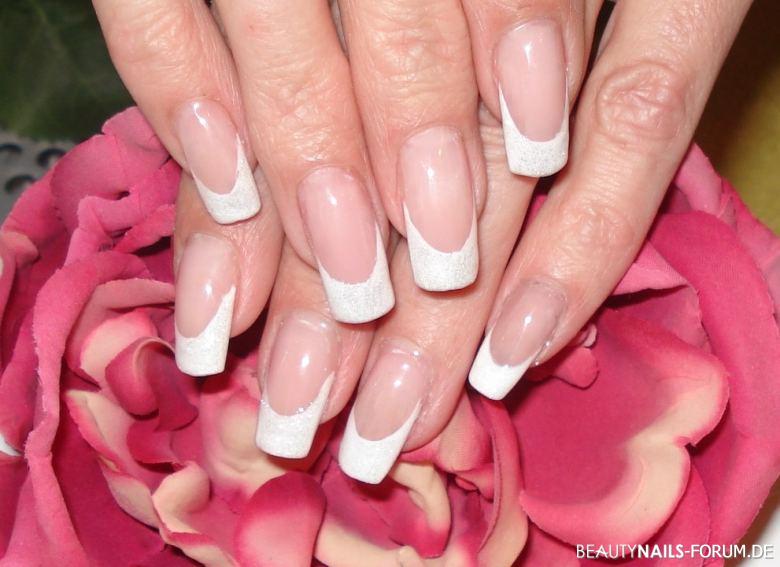 Klassisches French weiß Hochzeitsnägel - Normal liebe ich Farbe,nun mal nur weiß. Nailart