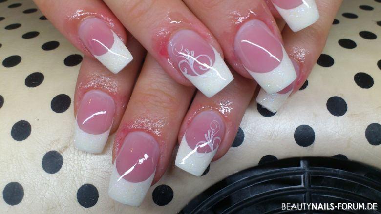 50 French Manicure Bilder Mit Nageldesign