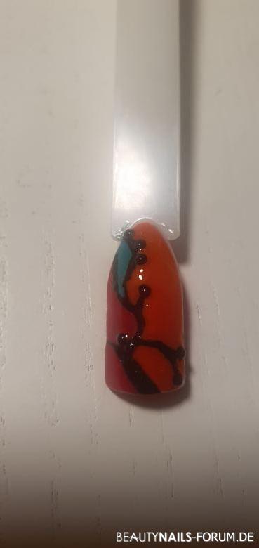 Abstrakt in Orange Mustertips rot türkis orange schwarz bunt - Hier habe ich mit Farben von abc Nailstore und Jolifin Carbon Nailart