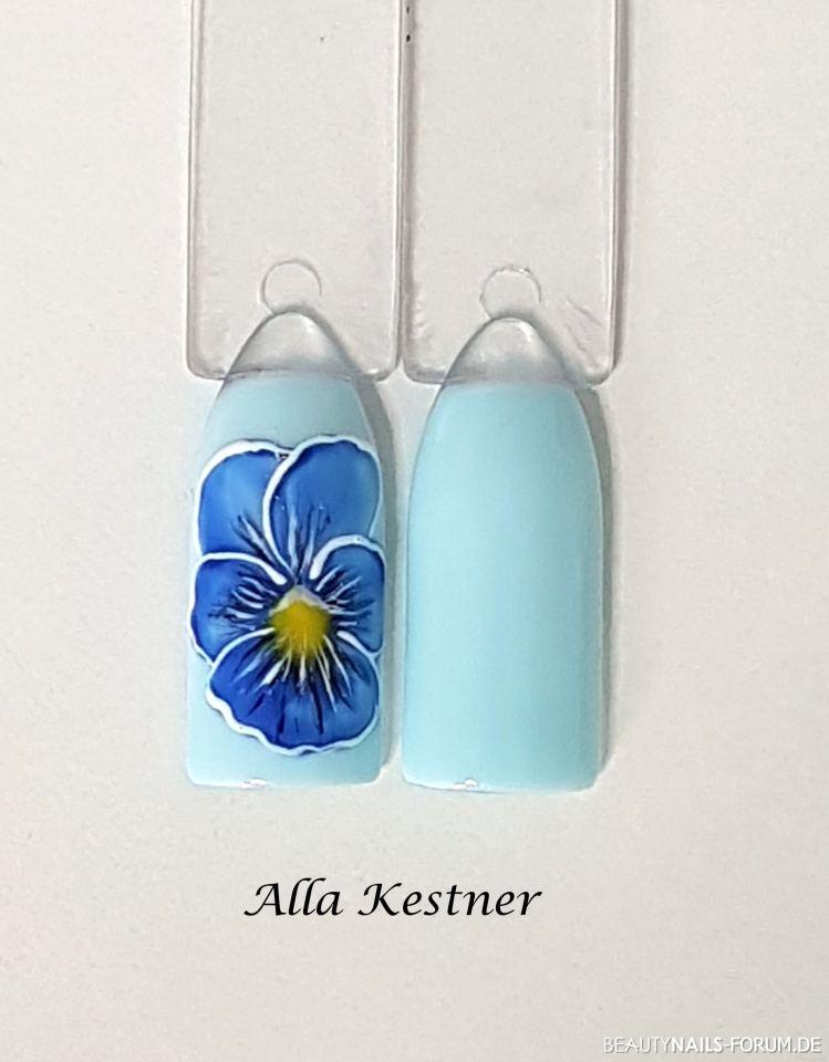 Blau mit Blumen Malerei