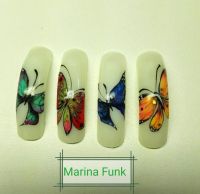bunte Schmetterlinge mit Gellack gemalt Mustertips