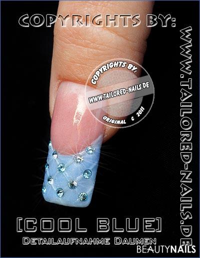 Cool Blue Mustertips - Detailaufnahme Nailart