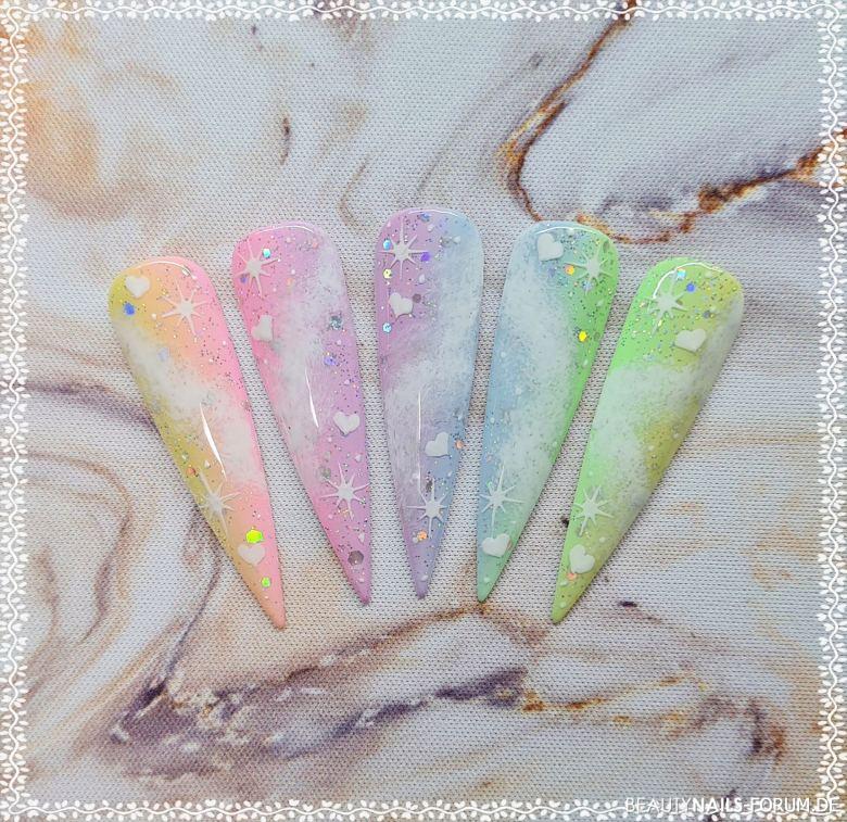 Farbverläuf Regenbogen und kleine Malerei Mustertips bunt - Farbverläufe mit Candy Pastell Gelen und kleiner Nailart Nailart