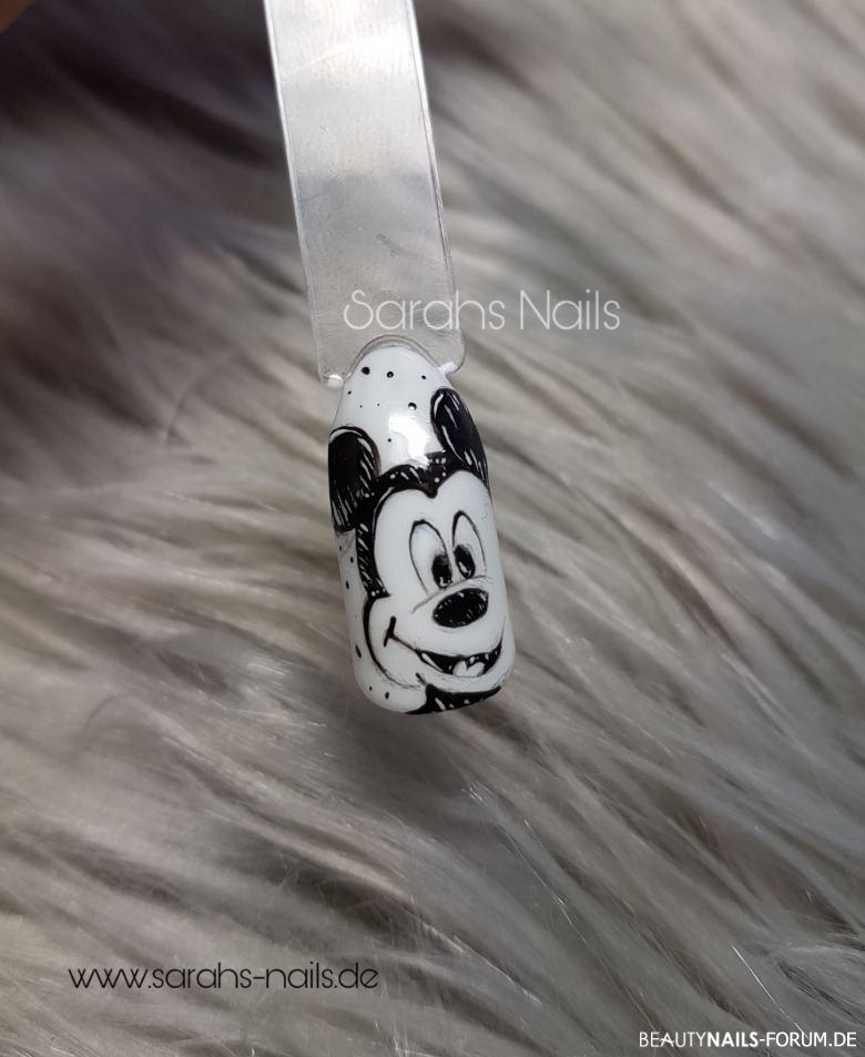 Mickey Mouse Mustertips schwarz weiss - Mickey Mouse in schwarz und weiß Nailart