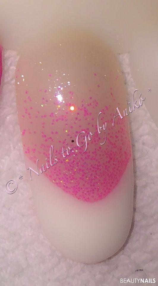 Muster-Tip / White-French on Pink-Glitter