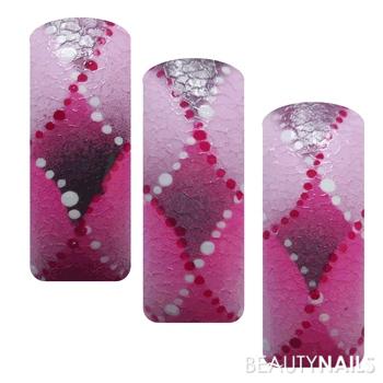 Pink Karko Mustertips - Airbrush Nail Art, als Effekt wurde die Farbe gebrochen Nailart