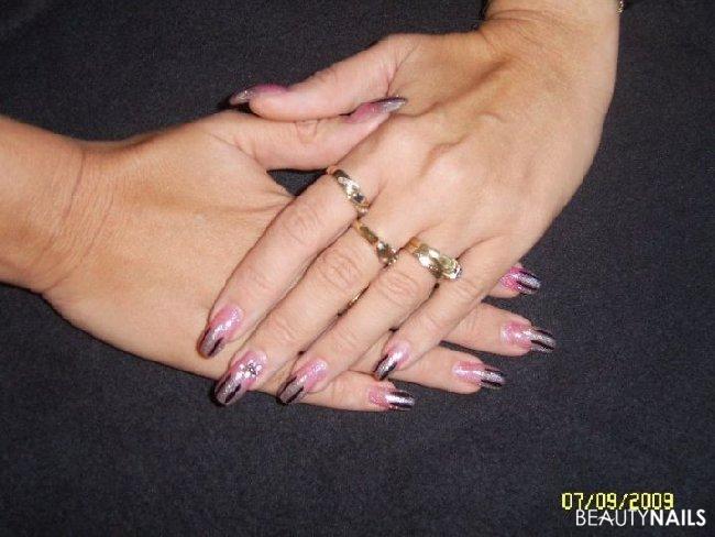 Acryl mit Nailart verbunden Nageldesign - Habe mir die eigenen Nägel mit Acryl (rosa Glitter von Buschmann) Nailart