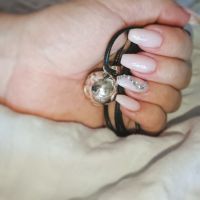 Acrylgel mit Glitzer Versiegler und Strass-Verzierung Nageldesign