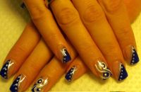 blau weiss Nageldesign