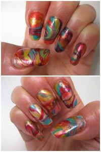 Bunte Marmornägel Nageldesign