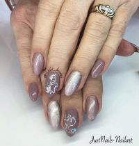 Dezent Glamour Nageldesign