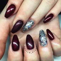 Elegante Nägel metallic Rot Nageldesign