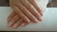 French mal anders - Linie in Apricot Nageldesign