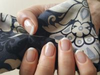 French Nails mit UV-Lack Nageldesign