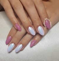 Fullcover in Rosa mit Weiß und Aurora Pigment Nageldesign