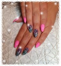 Fullcover mit kleiner Nailart Nageldesign