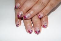 Gelnägel mit Doppelstamping Nageldesign