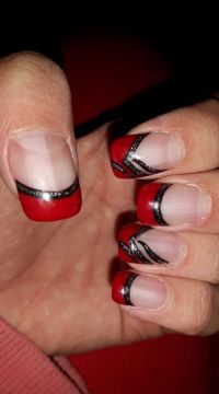 Gelnägelin French Optik Rot/Schwarz Nageldesign
