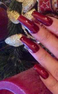 Glamorous Red - dunkelrote Nailart Nageldesign