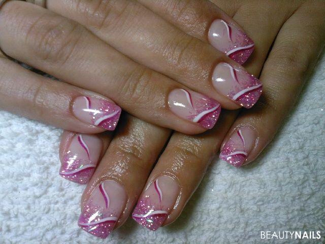 Glitzer und Waves Nageldesign - einfache nailart mit glitzer und flitter in rose-pink und  einfachen Nailart