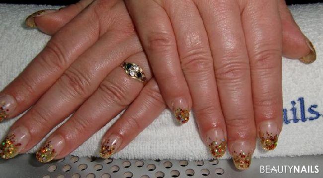 Gold & Rot Glitter - Made by Püppie - 001 Nageldesign - s.o. Nailart